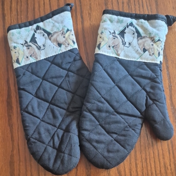Other - Homemade Horse Oven Mittens Kitchen Western Rodeo Southwest Pony Mustang Farm